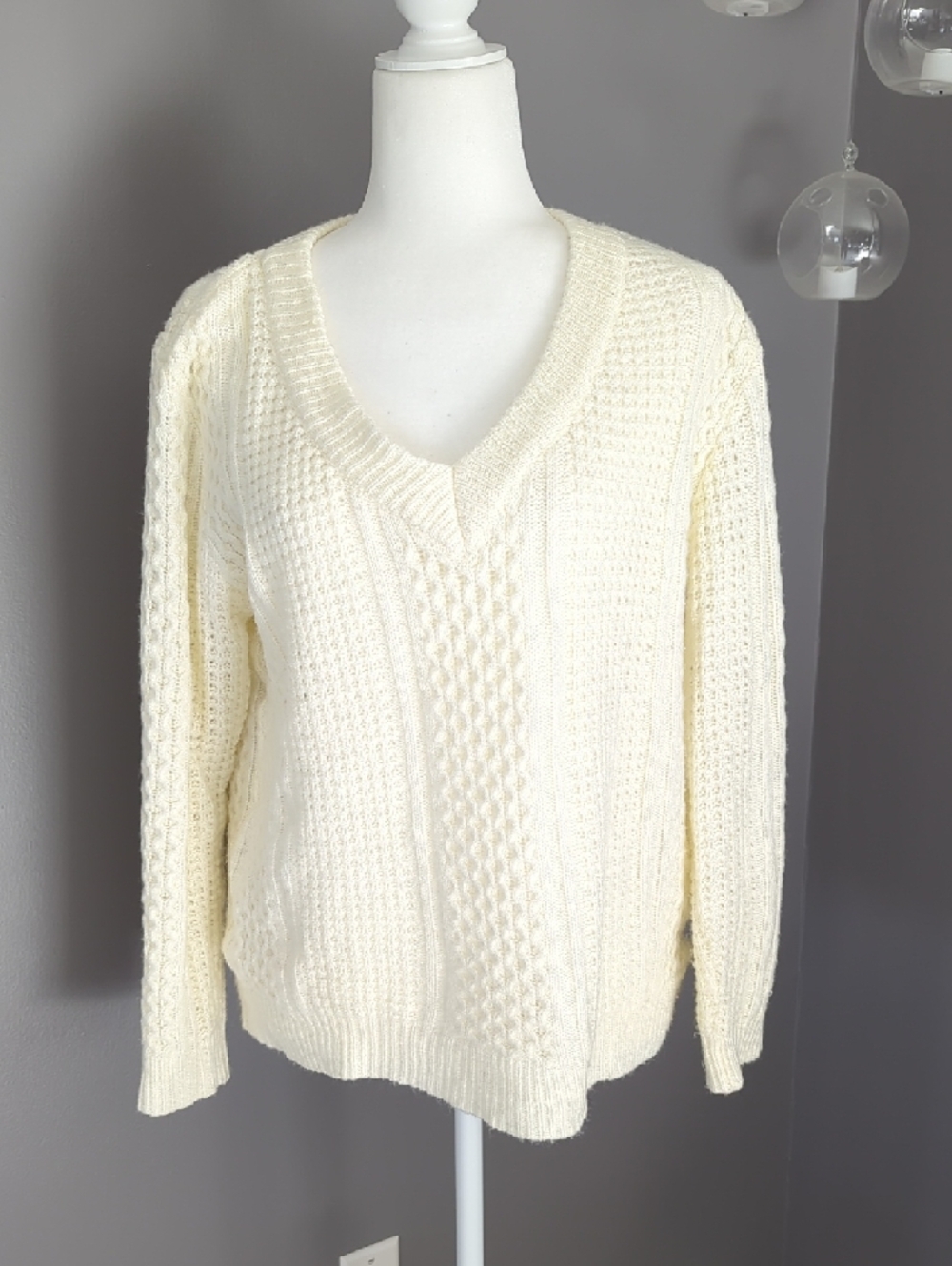 3 For $30. ANDREE BY UNIT Cream Cable Knit V-Neck Sweater